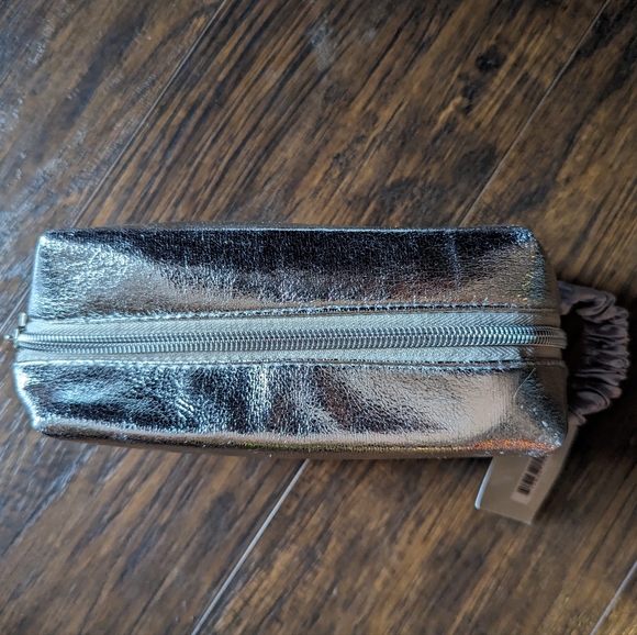 Ulta Beauty Collection 8 Piece Makeup Gift Set With Silver Bag. NWT - Picture 5 of 8